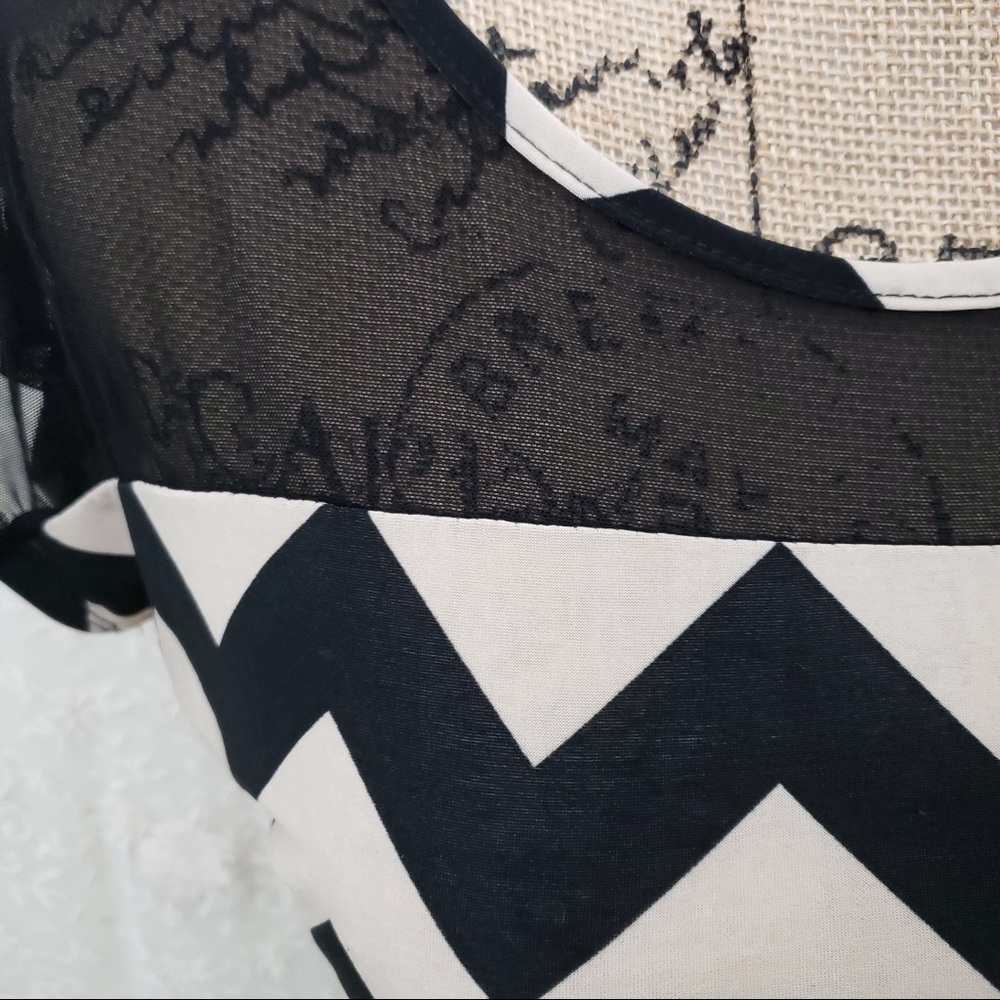 Ooh La La zig zag striped black and off white tee - Picture 3 of 7